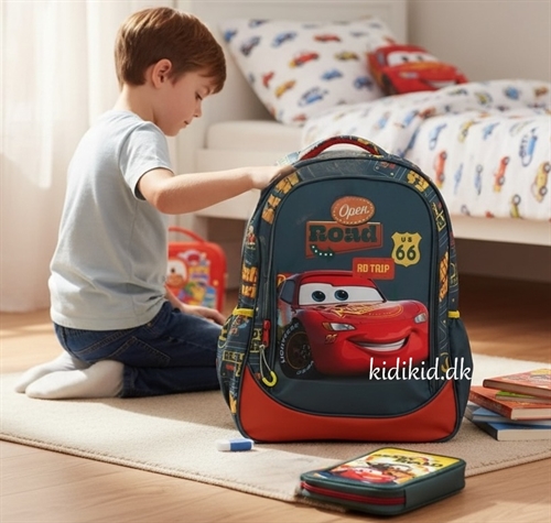 Disney Cars McQueen skoletaske og penalhus 